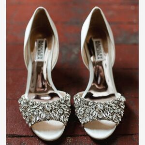 Badgley Mischka Hansen Beaded Jewel High Heels Wedding Bride Cream Off White